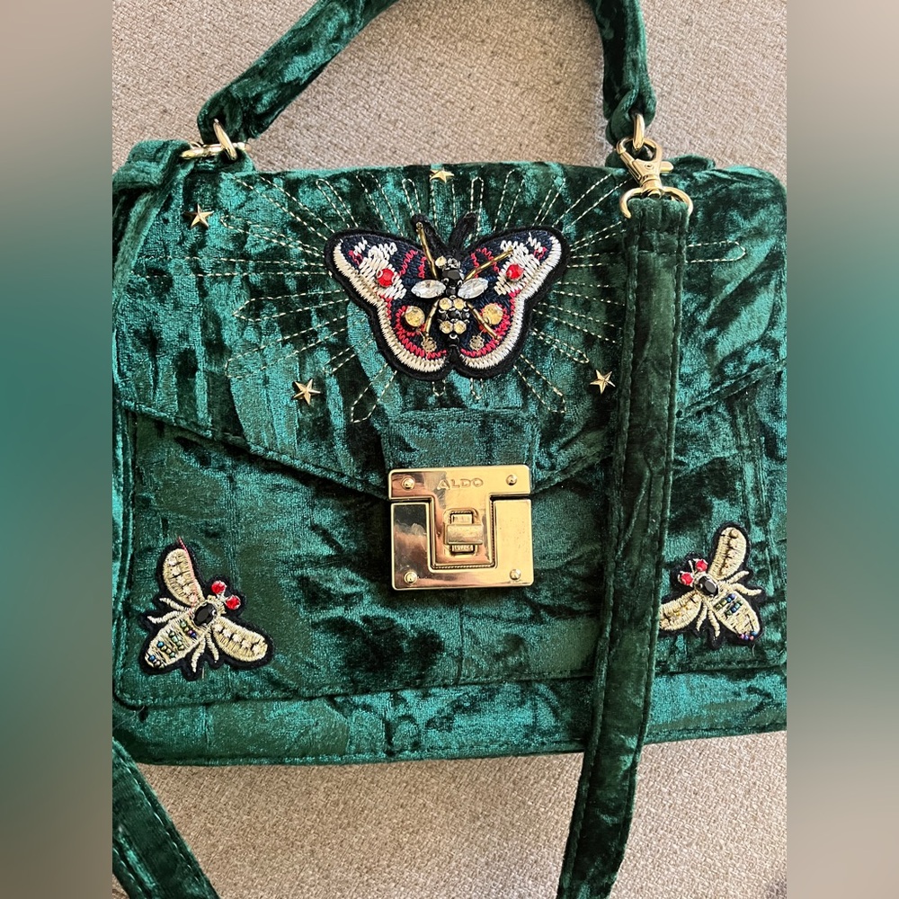 Also satchel  /crossbody bag